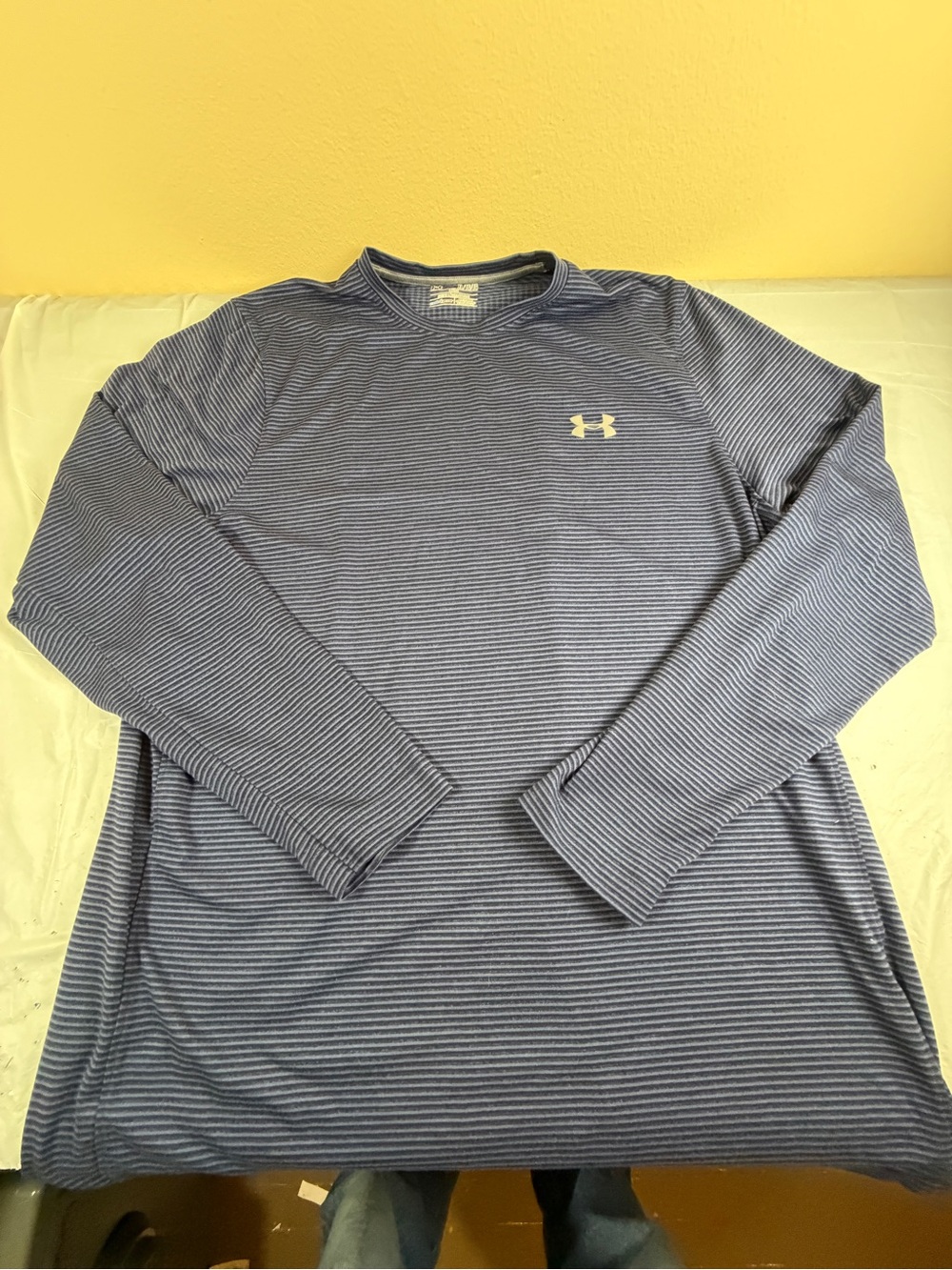Under Armour Men’s Long Sleeve Crew - Navy & White Micro‎ Stripes